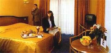 Ramada אוסטנדה מראה חיצוני תמונה